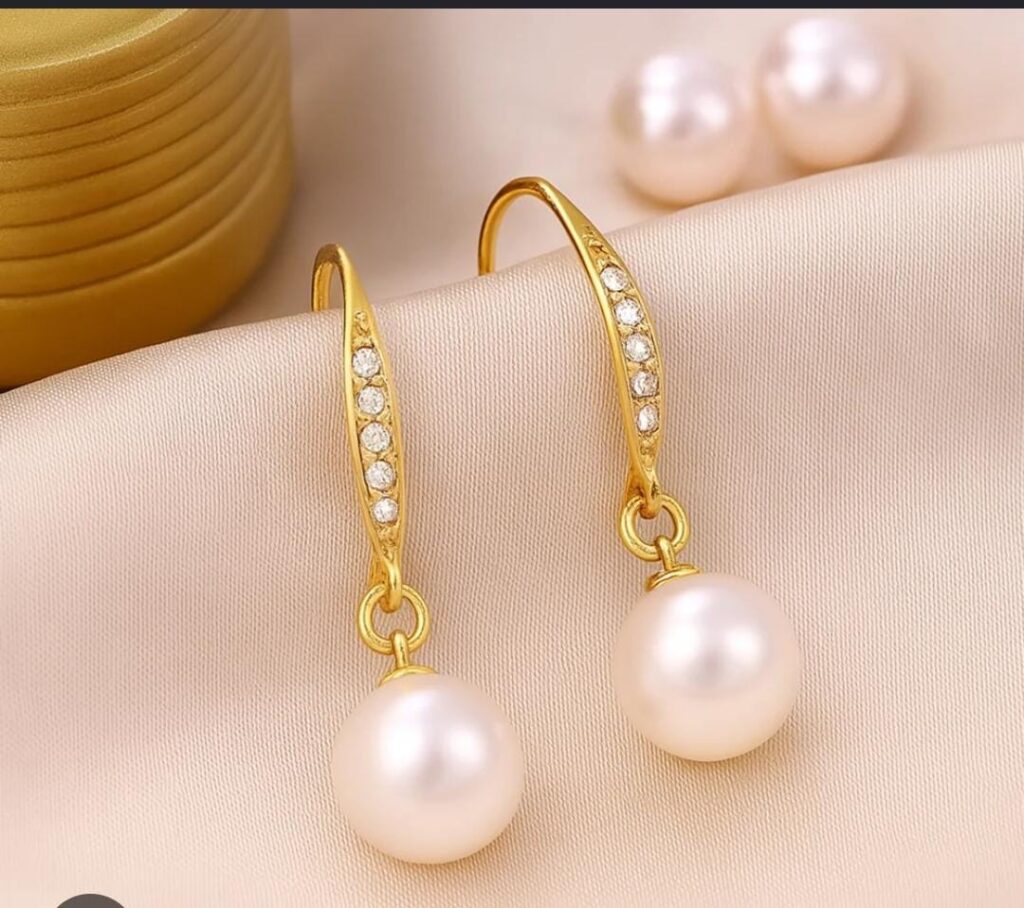 elegant gold-toned peraldrop