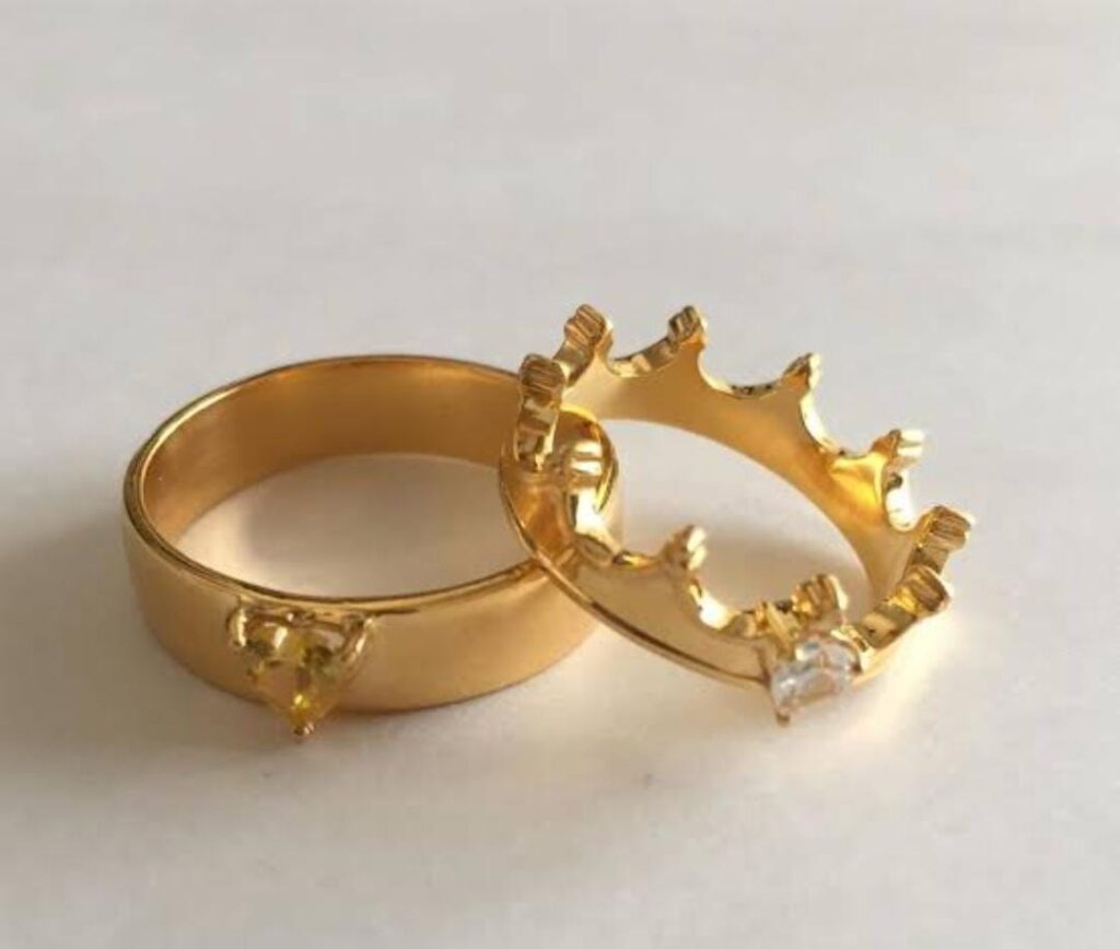 elegant gold ring with a floral