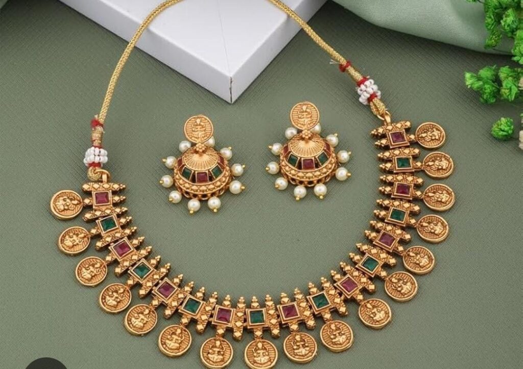 Gold Shop in Hyderabad for Traditional & Modern Jewellery